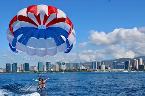 Waikiki and Diamond Head Parasailing Experience