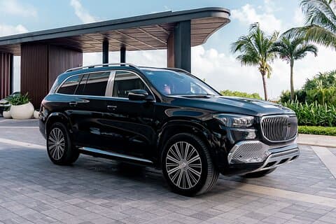 Traslados de Lujo en una Mercedes Maybach GLS 600