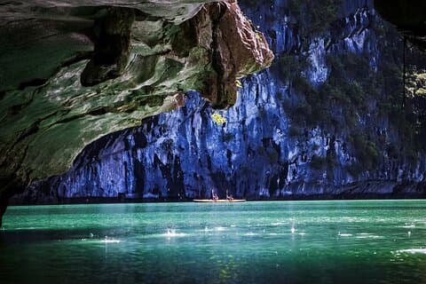 Hue to Dark Cave Group Excursion: Äventyr på jämna dagar
