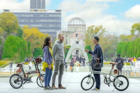 Hiroshima 3hr Peace Cycling Tour with Local Guide