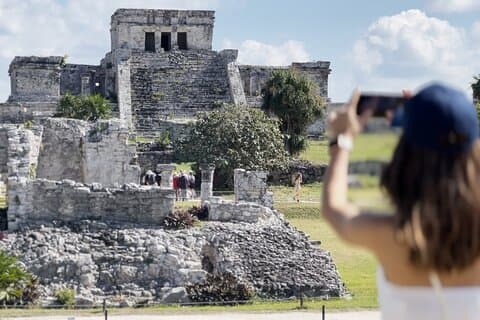 Tour Día Completo a Tulum, Cenote Mariposa y Playa del Carmen Eco