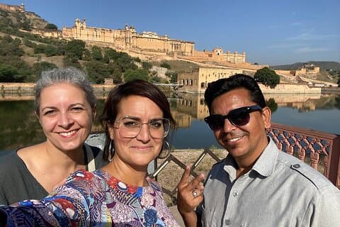 Tur till Jaipur med licensierad Guide och inträdesbiljetter
