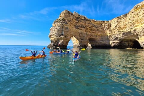 Tour en Kayak con guía local en Benagil