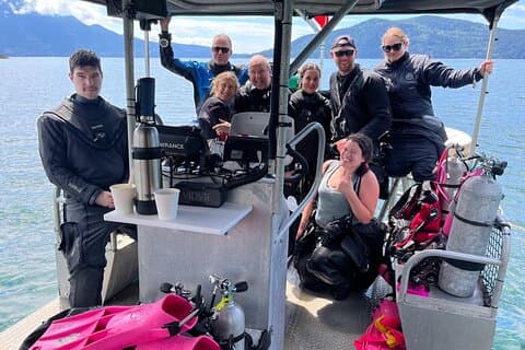 Vancouver UNESCO biosphere reserve Seals Snorkel Kayak Boat Tour