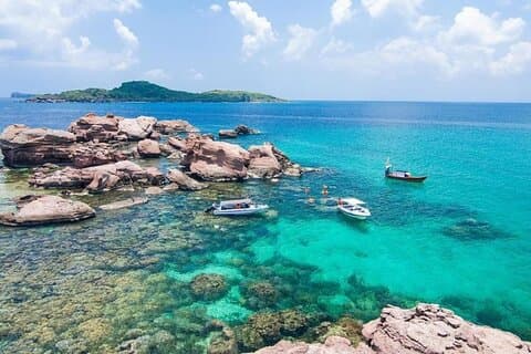 Ultimate Day Trip from Mui Ne: Waterfall & Vinh Hy Bay Snorkeling