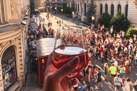 Bukarest VIP Bar Crawl in der Altstadt von Lipscani
