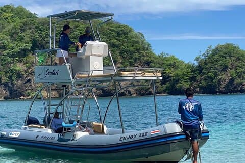 Fun at the Ocean tour at Seafari boat