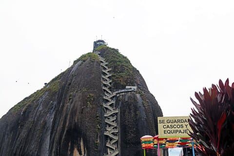Privat halvdagstur til Peñol Stone fra Medellin