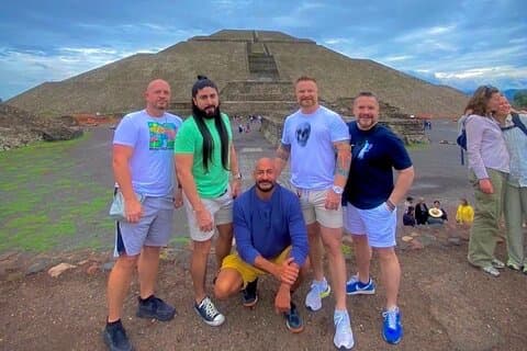 Morgentur til pyramidene i Teotihuacán