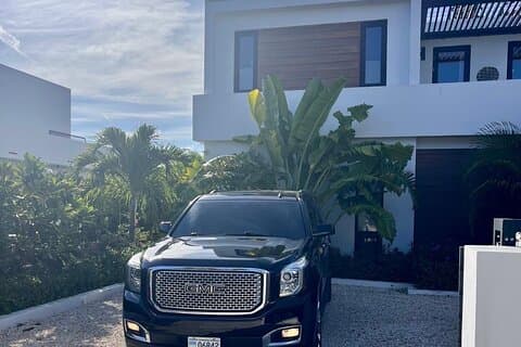 Private Luxury Providenciales Intl Airport Roundtrip Transfer