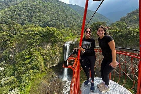 From Quito: Baños Tour - Entrances and Lunch included