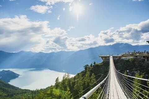 Whistler, Shannon Falls & Sea to Sky Gondola Tour from Vancouver