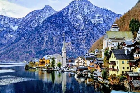 Vienna: Private tour to Hallstatt and Salzburg