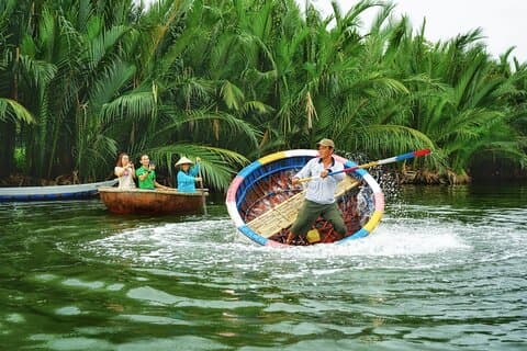 Hoi an Coconut Boat and Hoi an Ancient Town Tour