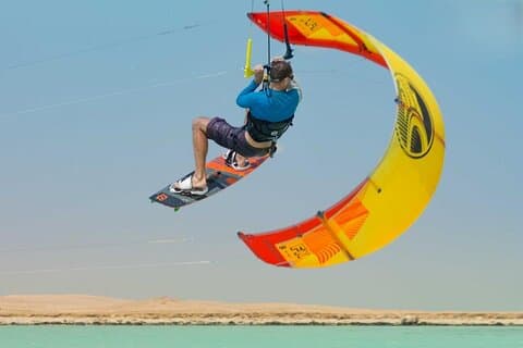 Fly High Kite Surfing Adventure Awaits com transferência - Hurghada