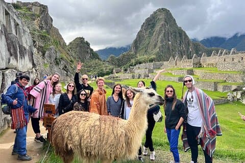 Machu Picchu 2D/1N Privado en Tren Panorámico Observatory Premium