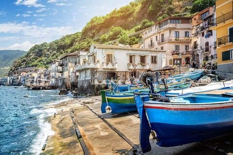 Tourist Guide of Scilla Between myths and legends
