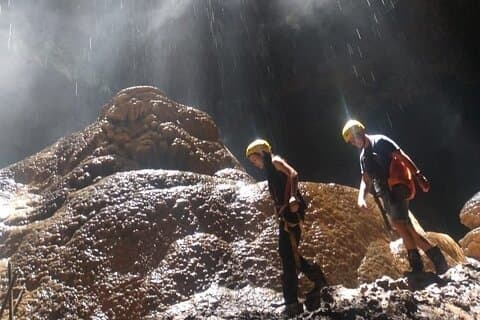 Private Jomblang Cave und Timang Beach Tour