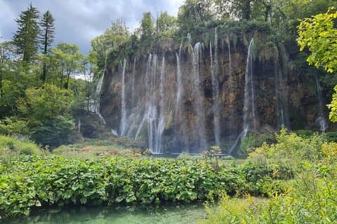Dagstur till Rastoke- och Plitvicesjöarna från Zagreb
