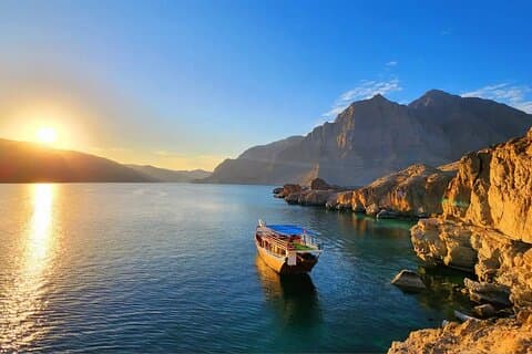 Hoteller i nærheden af Khasab Overnight Dhow Cruise and Dolphin Watching Adventure