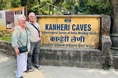 Grotte private di Kanheri e tour guidato della pagoda globale con trasporto