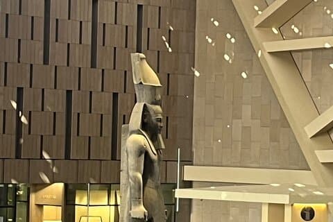 Luxe Skip-the-Line Grand Egyptian Museum Tour met Egyptoloog