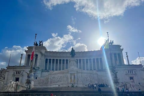 Tour en grupo o privado por el emblemático altar de Roma con vistas panorámicas