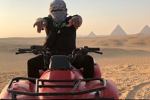Piramidi di Giza, Sfinge, Giro in cammello, Divertimento ATV, Shopping, Cena al tramonto