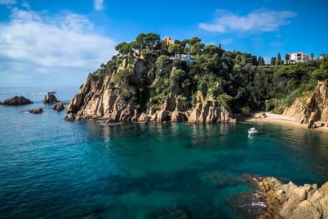 Costa Brava och medeltida byar med lunch privat rundtur