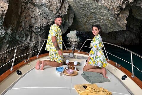 Excursión privada en barco Capri de día completo