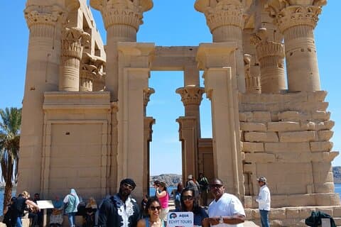 Utforska Philae Temple och Nubian Village på en guidad tur