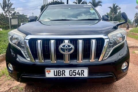 4X4 Mietwagen mit Fahrer in Kampala und Upcountry 1 TAG