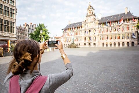 Private transfer from Bruges to Frankfurt, 2h Stop in Antwerp