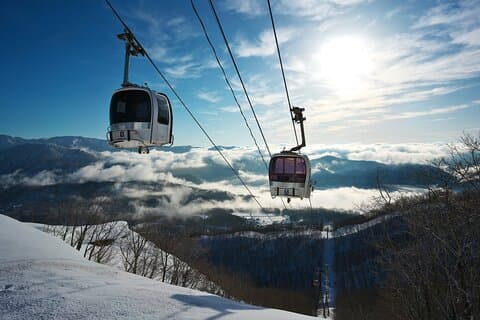 Hakuba Iwatake Snowfield 1 Tages-Skipass, Ausrüstung und Bekleidung Verleih