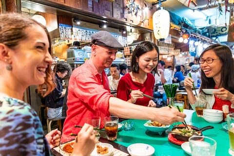 Tokio Private Nachttour mit einem Einheimischen – Bars, Getränke & Kultur