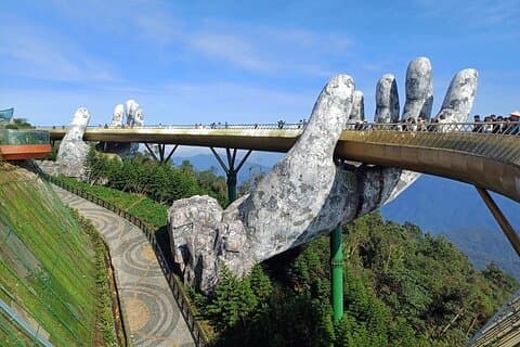 Hoteller i nærheden af Danang City GOLDEN BRIDGE & Carble Car Ride & MARBLE MOUNTAINS