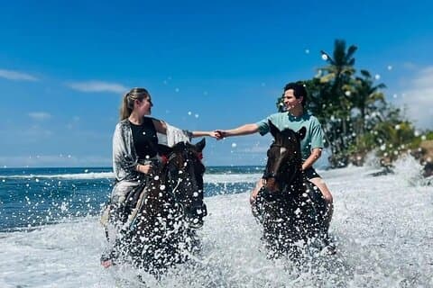 Restauranter i nærheden af Bali Horse Riding Experience at saba beach