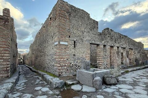 Privat transfer till Sorrento från Neapel med stopp 2H i Pompeji