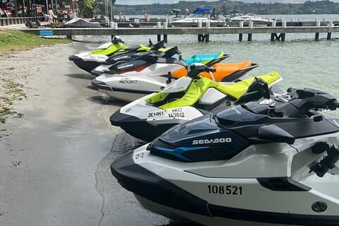Jet-Ski a Piscinas Sagradas en el Lago Rotorua. (Tándem)