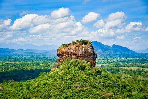Sigiriya Ancient Rock Fortress Tour com transferência