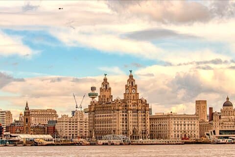 Explore Liverpool en 60 minutos con un tour local - privado