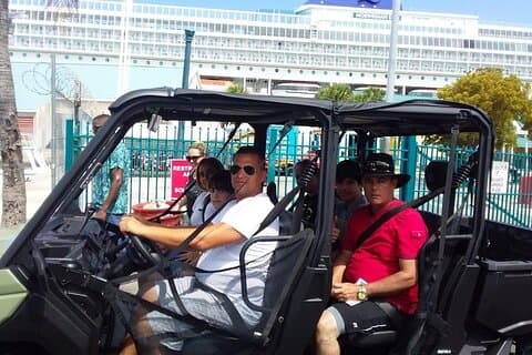 Excursão em Buggy Familiar de Nassau com Beach Break