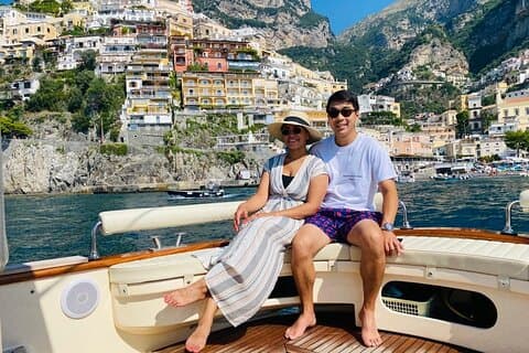 Experiencia privada en barco en Isla Capri
