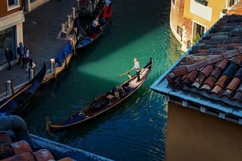 Gedeelde gondeltocht in Venetië op het Canal Grande