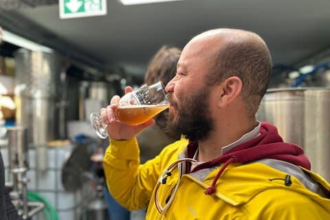 Brussels: micro brewery & distillery tour + beer tasting
