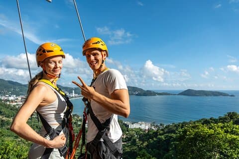 Erawan Patong Ultimate Zipline med havutsikt fra Phuket