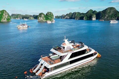 D'Charme Luxury Day Cruise opdage den magiske Lan Ha Bay