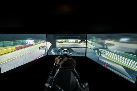 Entrée du musée Lamborghini et simulateur professionnel