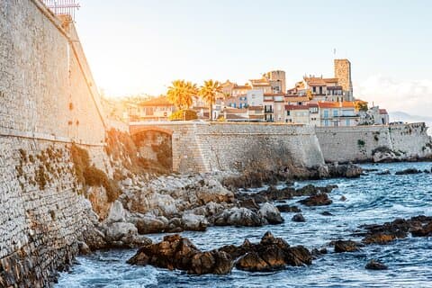 Privat direkt transfer från Monaco till Antibes