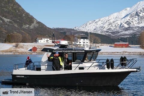 6 Hours Private Exclusive Boat Sightseeing in Leknes (group 1-4)